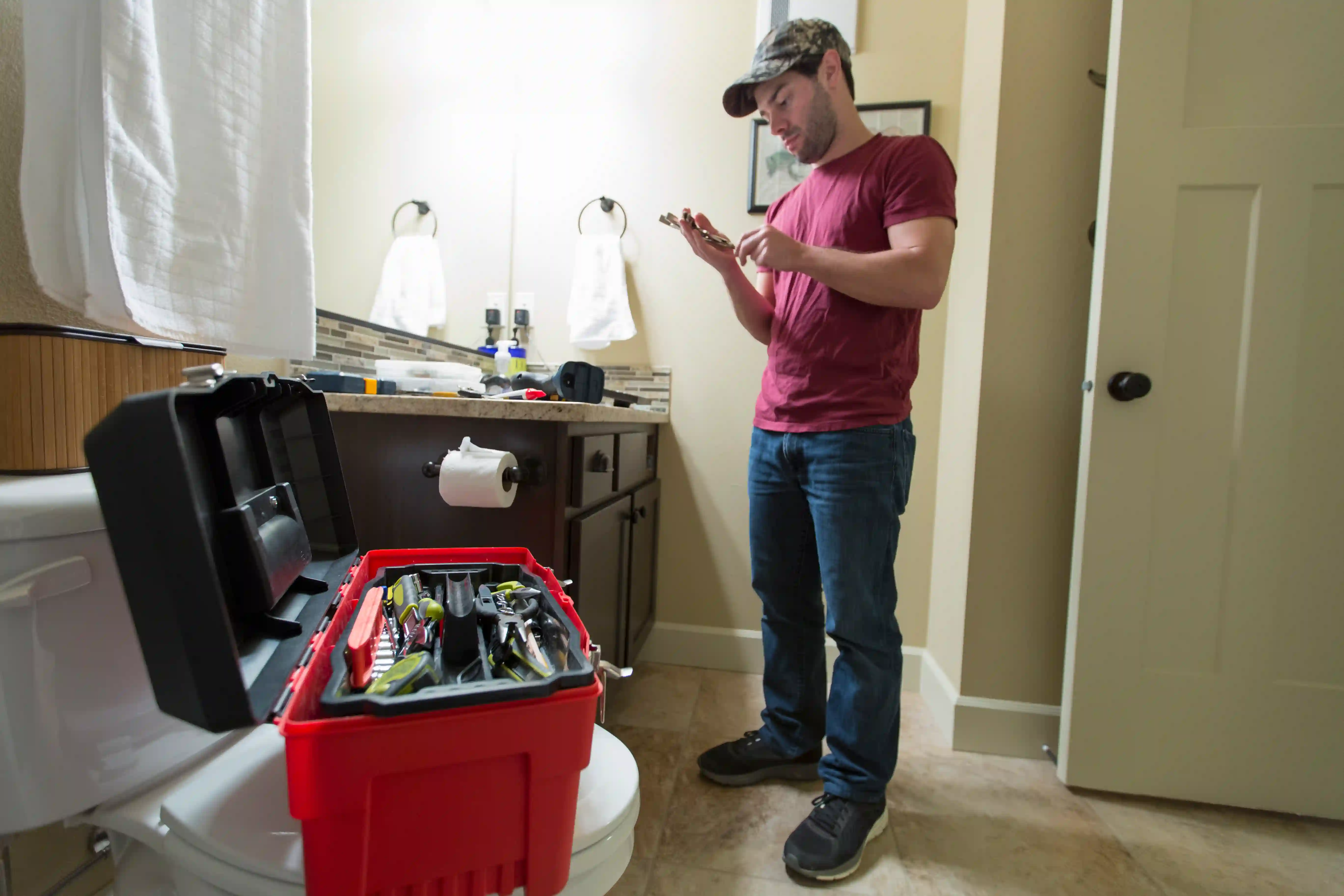 Kako vodoinstalater proverava začepljenje?